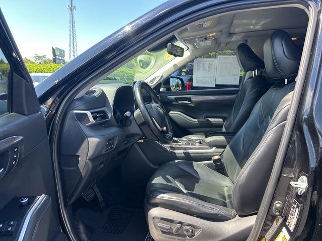 2021 Toyota Highlander Platinum - Photo 17