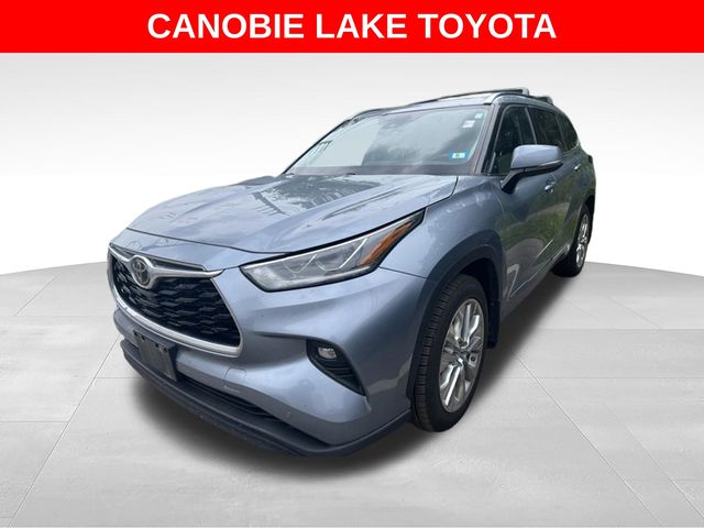Used 2021 Toyota Highlander SUV