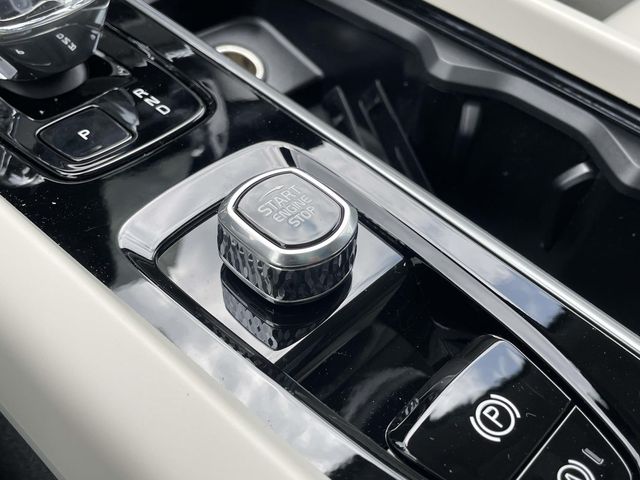 New 2026 White Volvo T8 Ultra image 31