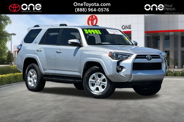 Classic Silver Metallic 2021 Toyota 4Runner SUV / Crossover Four-Wheel Drive 5-Speed Automatic Overdrive
