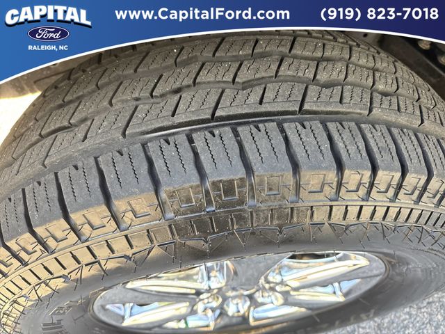 Used 2020 Silver Ford XLT image 14