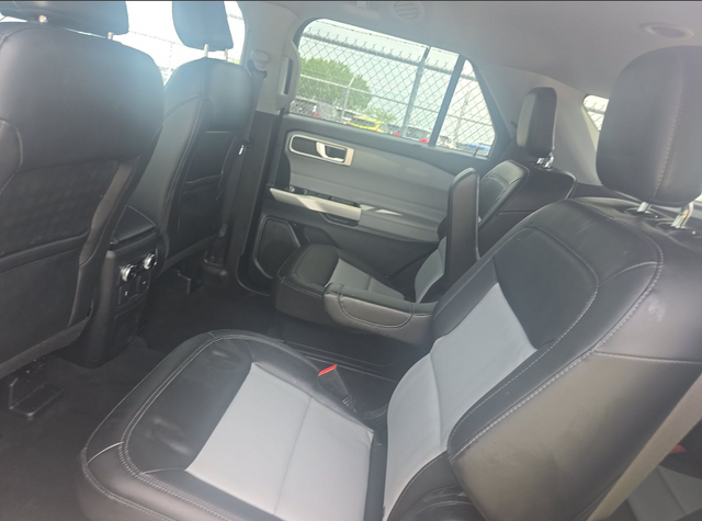 2023 Black Metallic Ford Explorer XLT 4X4 SUV