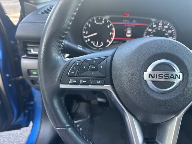 Used 2022 Blue Nissan SV image 16