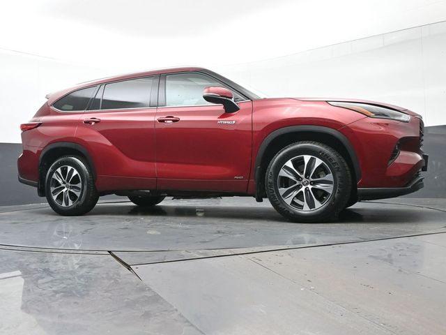 2021 Toyota Highlander Hybrid XLE 28