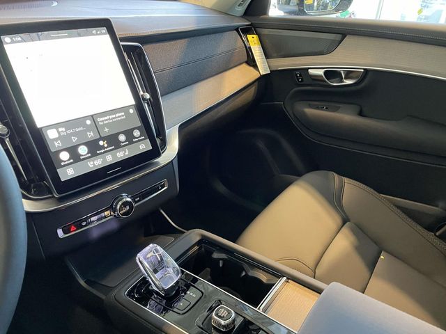 New 2026 Black Volvo B6 Plus 7-Seater image 33