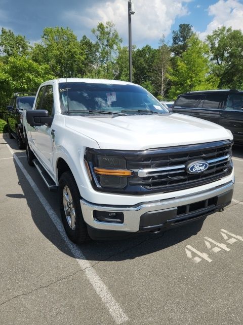 Used 2024 White Ford XLT image 2