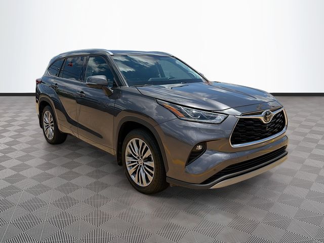 Magnetic Gray Metallic 2021 Toyota Highlander Platinum AWD SUV / Crossover All-Wheel Drive 8-Speed Automatic