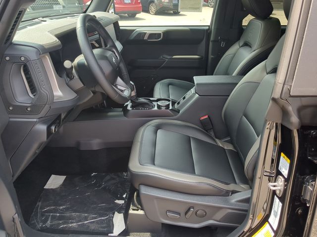 New 2026 Shadow Black Ford Outer Banks® image 21