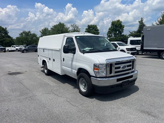 2025 Ford E-Series E-350 SD