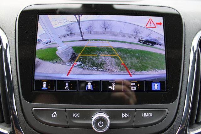 Used 2023 Gray Chevrolet RS image 6