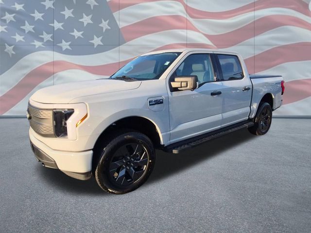 Used 2024 White Ford XLT image 6