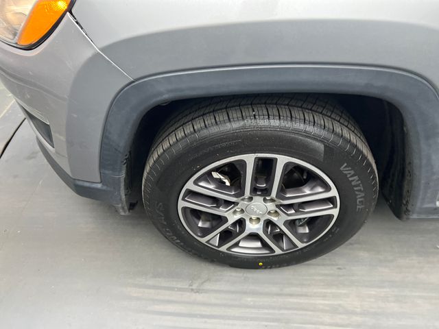 2019 Billet Silver Metallic Clearcoat Jeep Compass Latitude FWD SUV