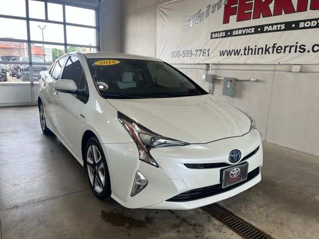 2018 Toyota Prius Four Touring photo
