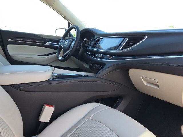 2022 Buick Enclave Essence:C02611
