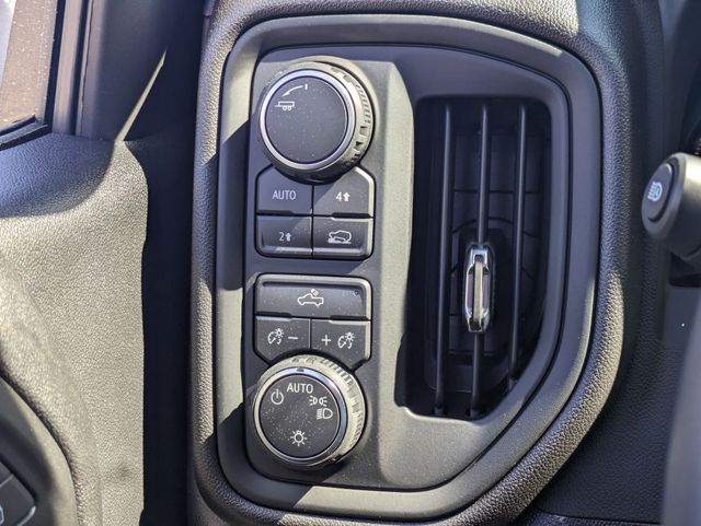 2025 Chevrolet Silverado 1500 WT photo