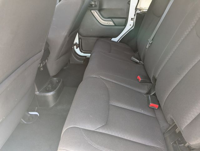 Used 2013 Bright White Clearcoat Jeep Unlimited Sport image 16