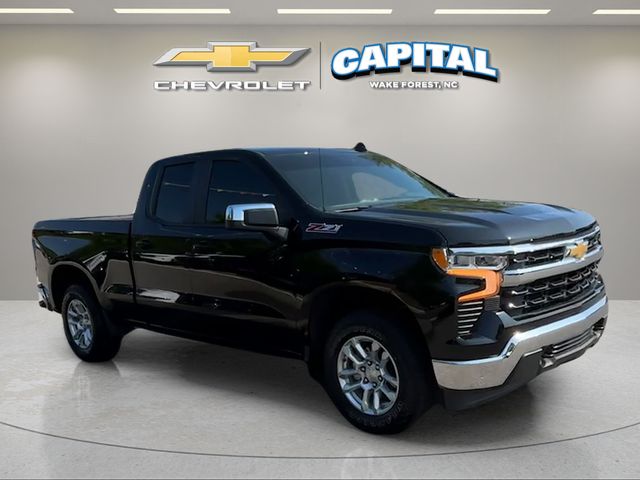 Used 2025 Black Chevrolet LT image 7