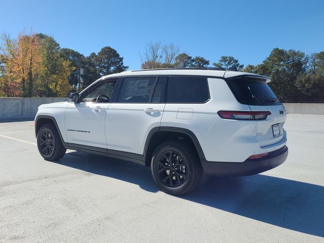 New 2025 White Jeep Altitude X image 2