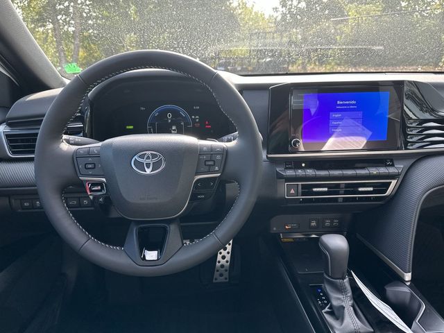 2025 Toyota Camry SE 7