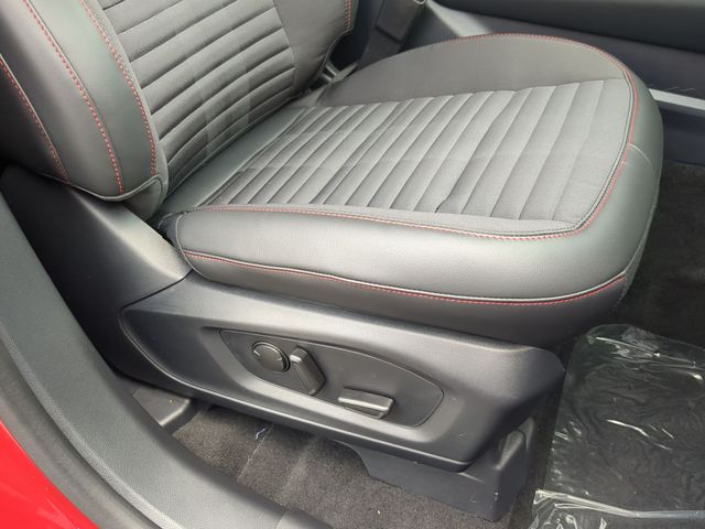 New 2026 Rapid Red Metallic Tinted Clearcoat Ford ST-Line image 49