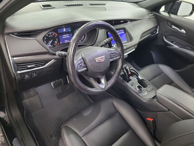 2021 – Cadillac – XT4