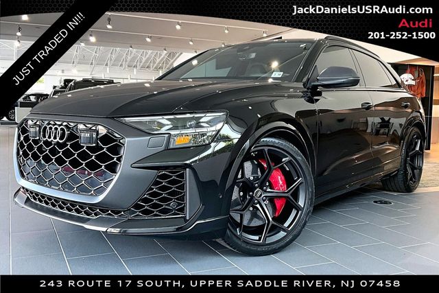2025 Audi RS Q8 Negro (Mythos Black Metallic) SUV/Crossover  8 velocidades Automática