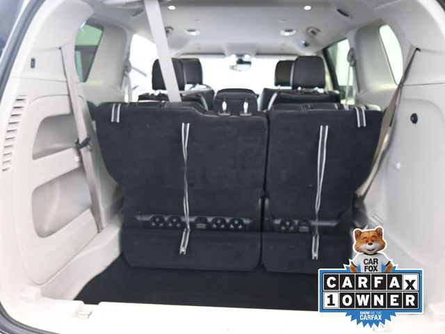 2023 Chrysler Pacifica Touring L photo