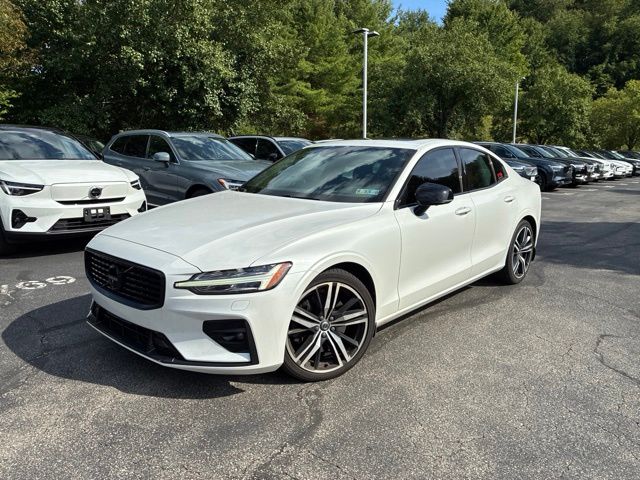 2019 Volvo S60 T6 R-Design