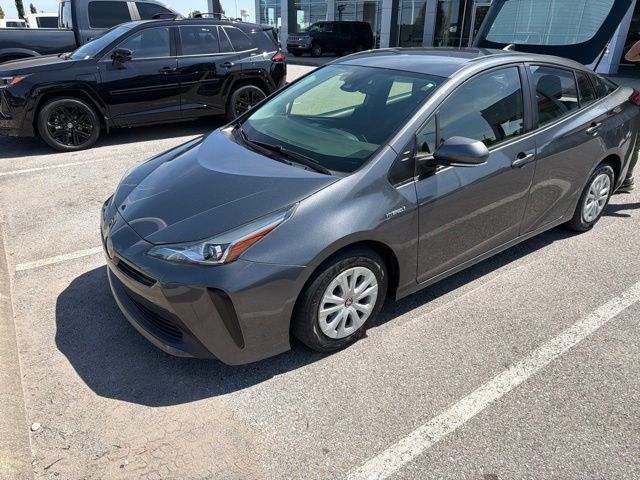 2019 Toyota Prius L Eco FWD
