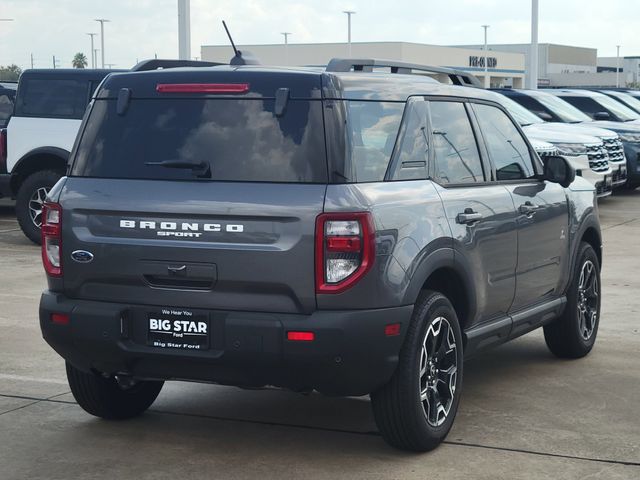 New 2025 Gray Ford Outer Banks image 4