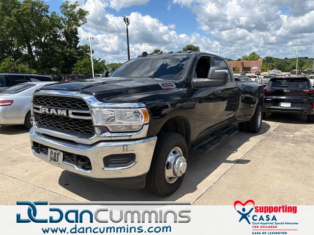 Diamond Black Crystal Pearlcoat 2024 RAM 3500 Pickup Truck Four-Wheel Drive 8-Speed Automatic