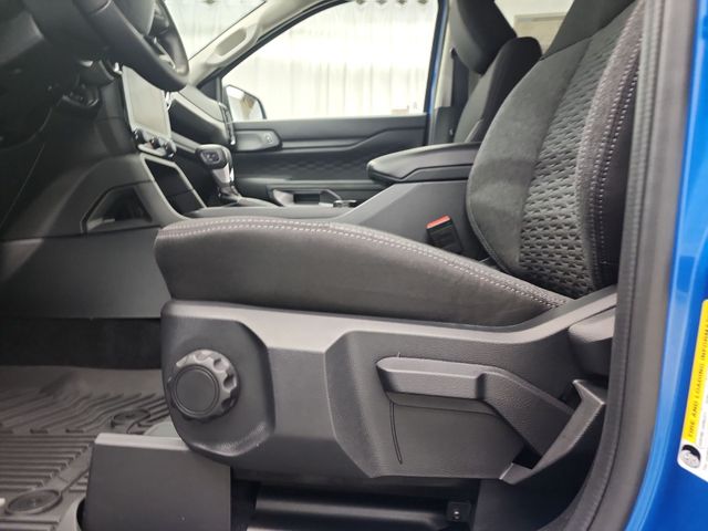 New 2025 Blue Ford XLT image 16