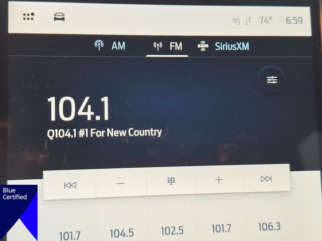 Used 2022 Gray Ford SE image 23