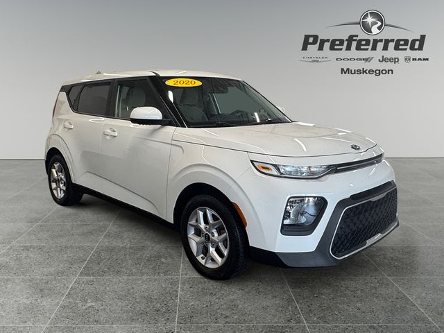  2020 Kia Soul S FWD   