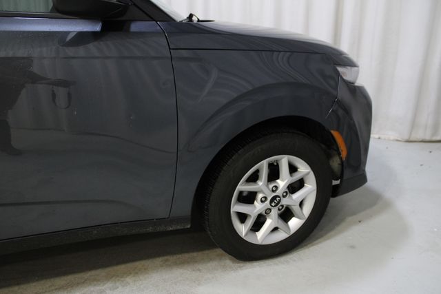 Used 2021 Gray Kia S image 34