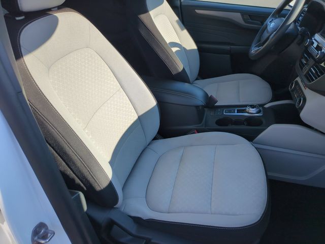Used 2025 White Ford Active image 32