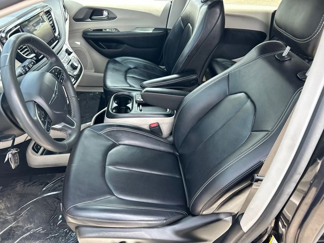 used 2024 Chrysler Pacifica Hybrid car, priced at $27,740