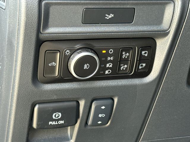 New 2026 White Ford Tremor image 23