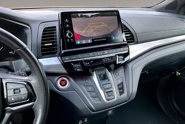 Used 2025 Honda Odyssey Van