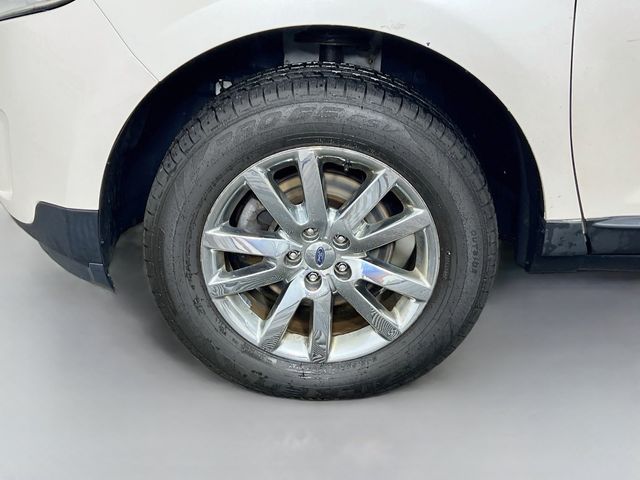 Used 2014 White Ford SEL image 27