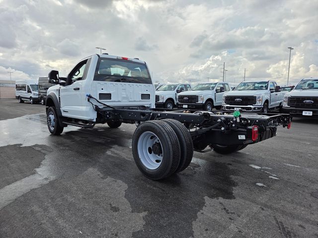 New 2026 Ford Super Duty F-450 Chassis Regular Cab (DRW) 169" Wheelbase XL