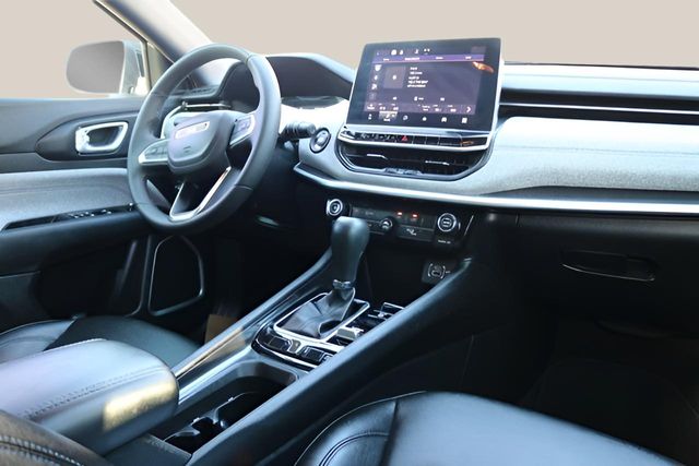 Used Car 2024 Jeep Compass  Latitude For Sale Under $25,000 In Austin, Texas