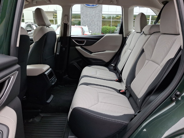 2024 Subaru Forester Base Green at Subaru and VW of Moon Township