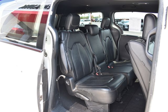 Used 2019 Chrysler Pacifica Van