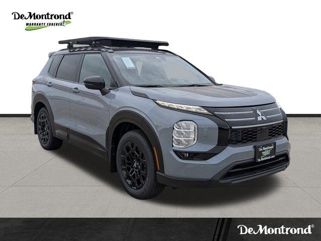 New 2026 Gray Mitsubishi Trail Edition image 3