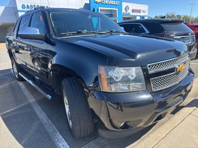 Chevrolet Avalanche LT RWD