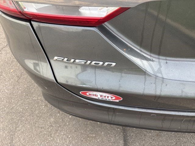 2017 Ford Fusion SE photo