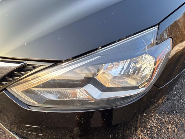 2019 Nissan Sentra - Image 10