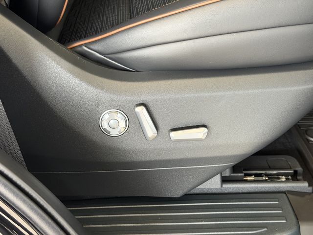 Used 2025 Lincoln Navigator SUV