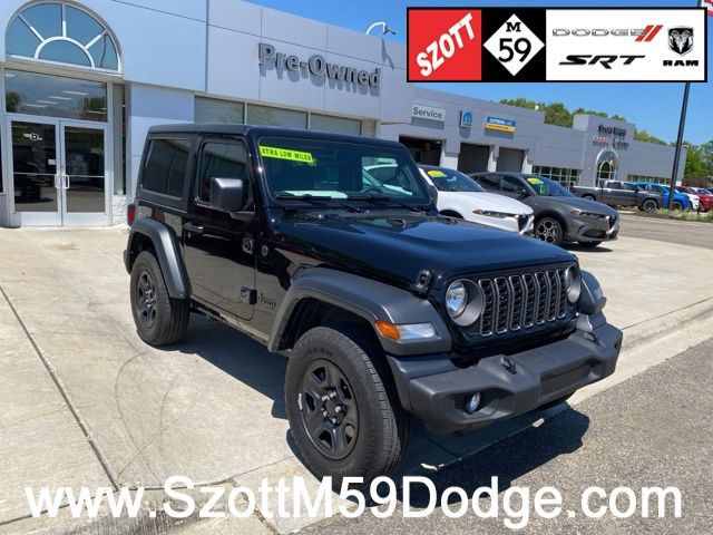 Black Clearcoat 2026 Jeep Wrangler SUV / Crossover Four-Wheel Drive 8-Speed Automatic